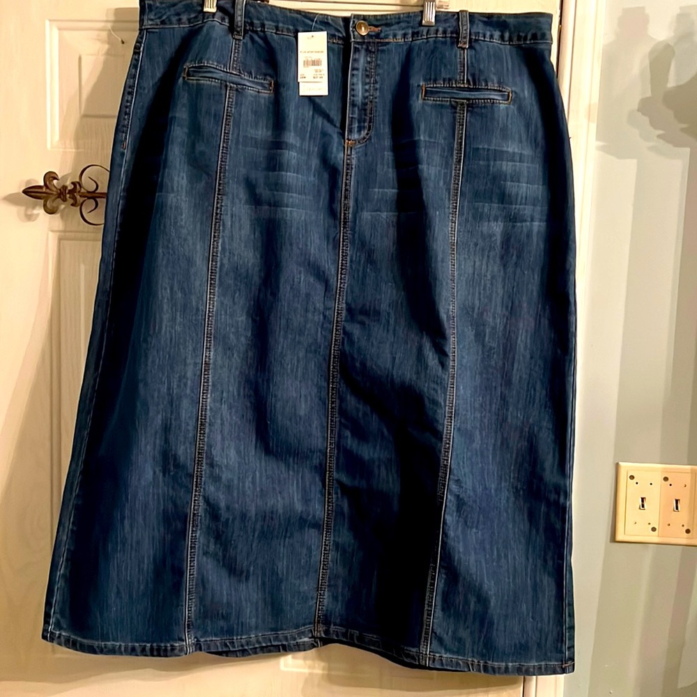 New with tags Size 24 W Cato denim skirt
